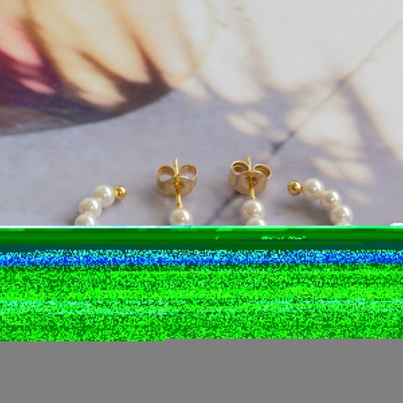 Pearl hoop earrings, gold hoop earring, pearl bridal earring, - Picture 5 of 9